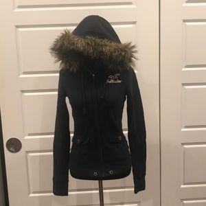 Hollister navy jacket with fur lining hood